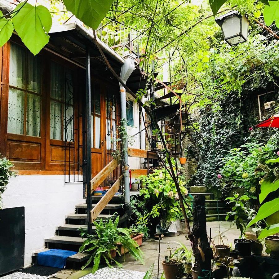 Tania'S Home Tbilisi Bagian luar foto